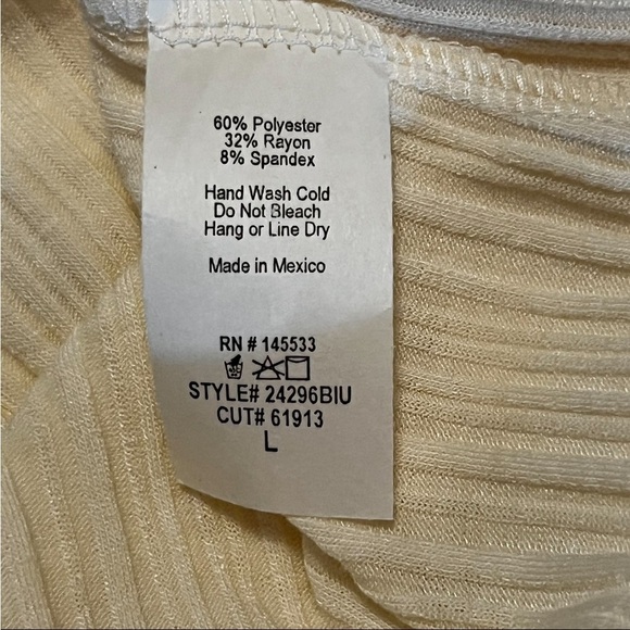 Who Wear What When Where Cream Shirt Puff Sleeve Large Ribbed Textured Coquette - Picture 9 of 11